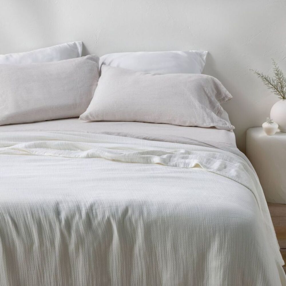 Casaluna - Full/Queen Rayon from Bamboo Matelasse Blanket Whi White